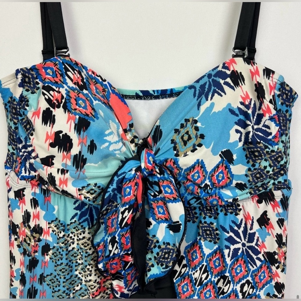 24th & Ocean Estilo flyaway tankini swim top. 
Size: Medium - Picture 3 of 11